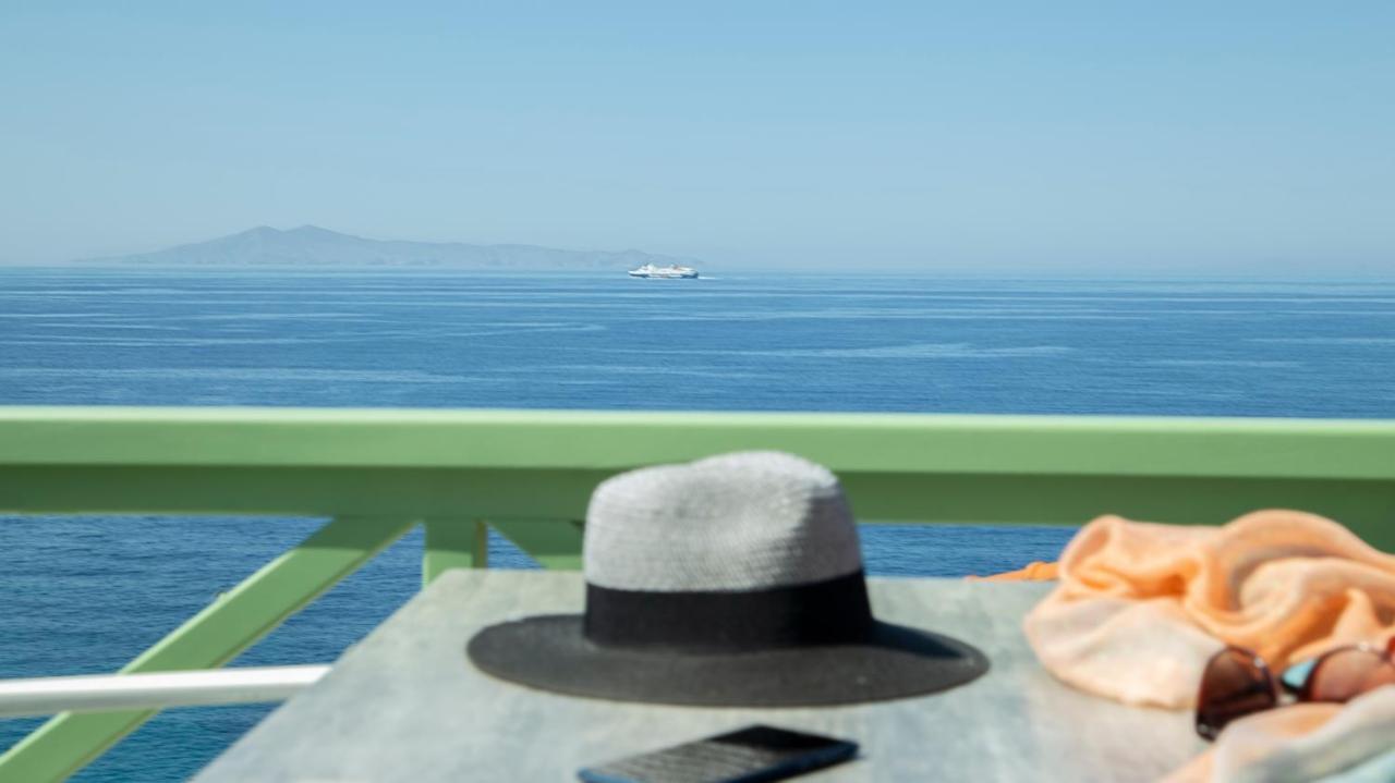 Corali Suites Andros Bací Kültér fotó